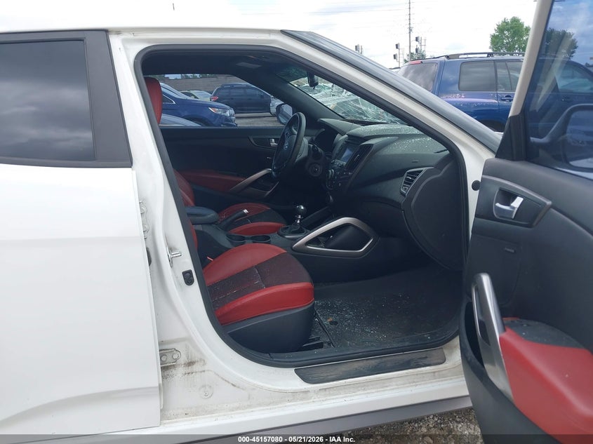 2016 HYUNDAI VELOSTER auction photo 5