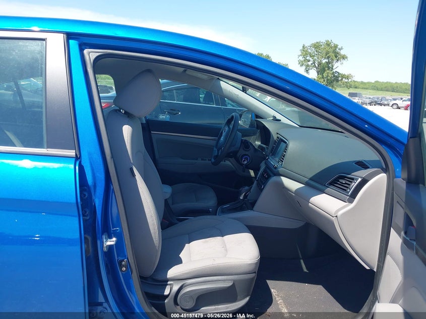 2018 HYUNDAI ELANTRA auction photo 5