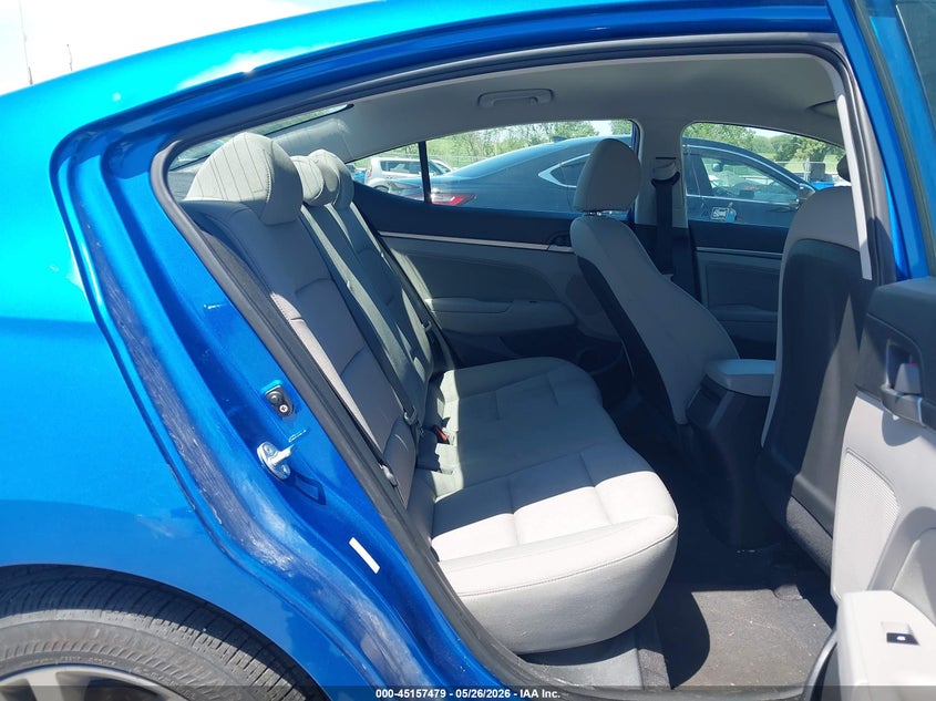 2018 HYUNDAI ELANTRA auction photo 8
