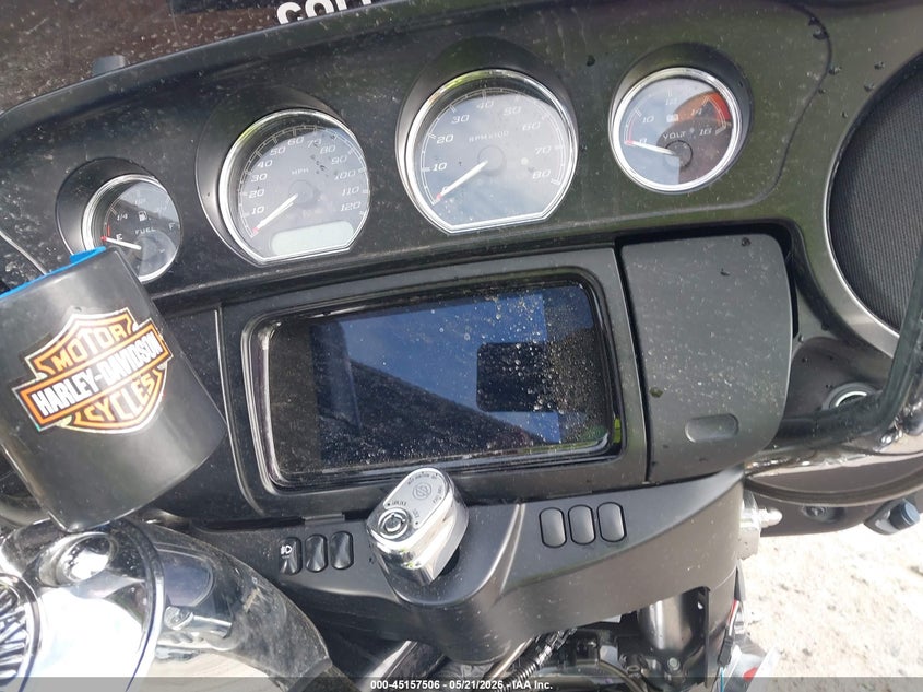 2019 HARLEY-DAVIDSON FLHTCU auction photo 7