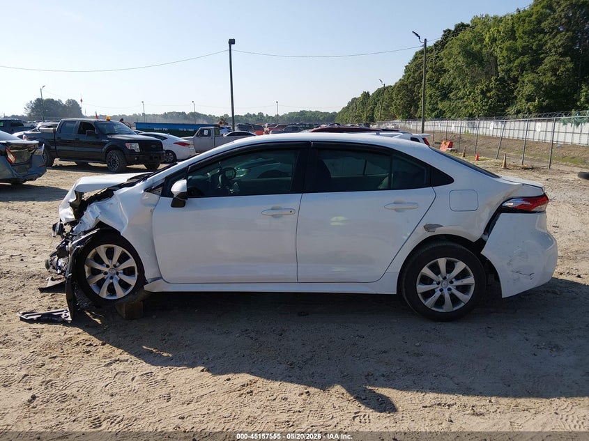 VIN 5YFEPMAE6NP303400 2022 TOYOTA COROLLA LE