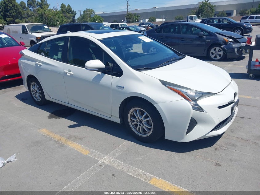 TOYOTA PRIUS 2016. Lot# 45158224. VIN JTDKARFUXG3028014. Photo 1