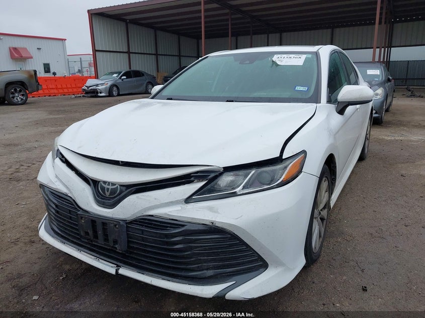 2019 Toyota Camry Le 4T1B11HKXKU259605 photo 1