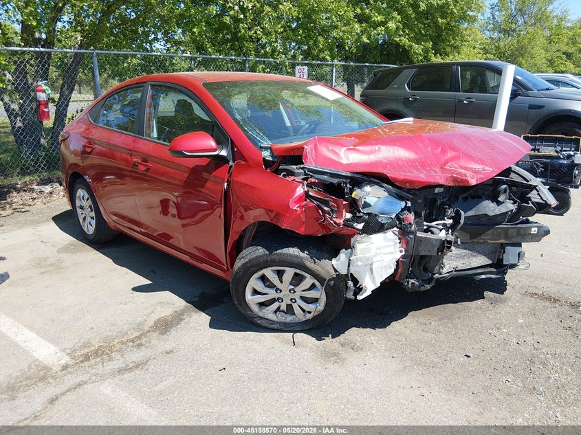 Vin: 3kpc24a31je016305, lot: 45656233, hyundai accent se 2018 img_1