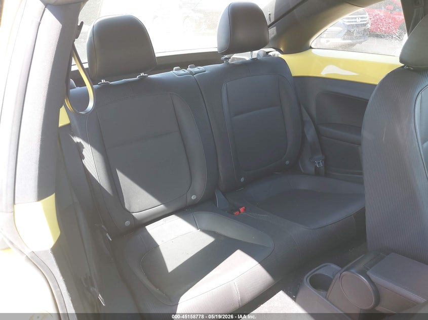 2013 Volkswagen Beetle 2.5L VIN: 3VWJP7AT9DM622744 Lot: 45158778