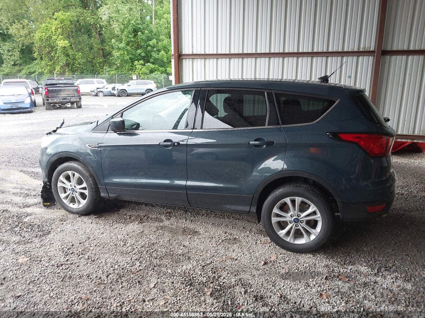 VIN 1FMCU0GD4KUB75417 2019 FORD ESCAPE SE
