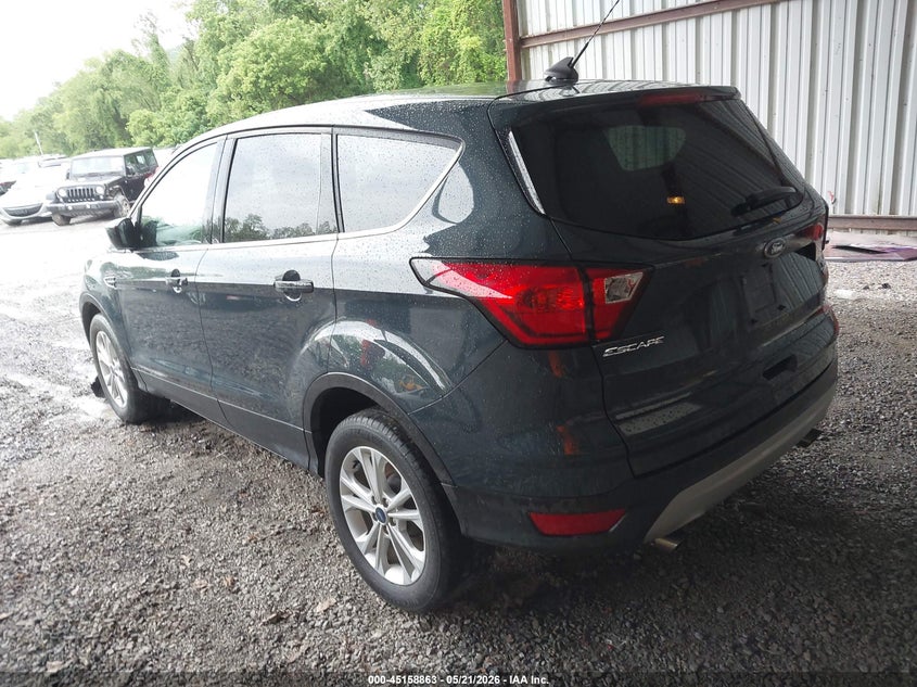 VIN 1FMCU0GD4KUB75417 2019 FORD ESCAPE SE