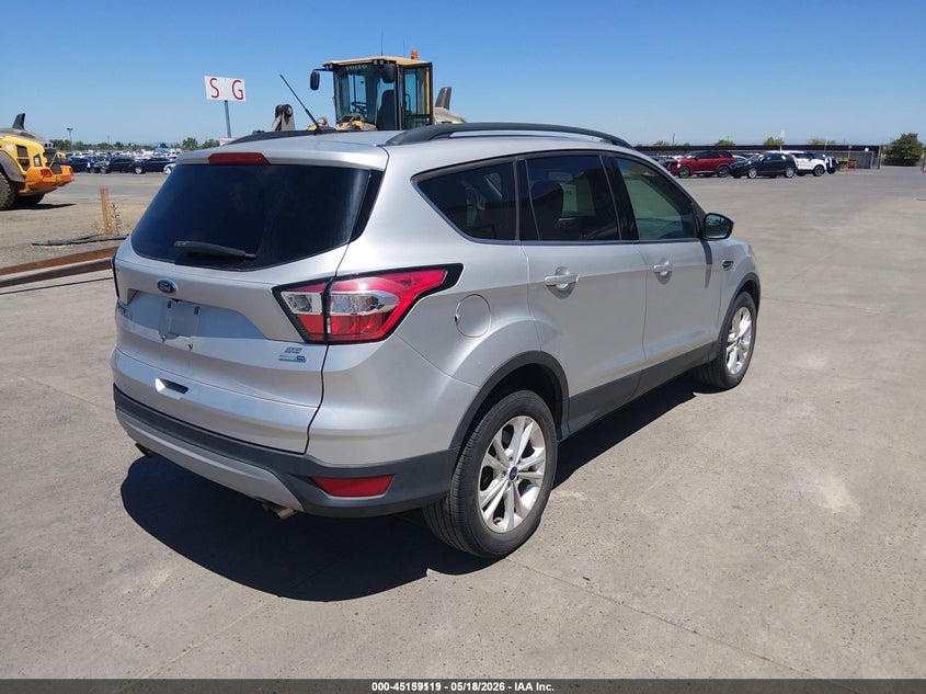 Vin: 1fmcu9gd7juc38769, lot: 45656783, ford escape se 20184