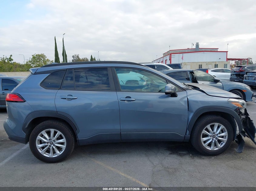 2022 Toyota Corolla Cross Le VIN: 7MUCAABG9NV040842 Lot: 45159120