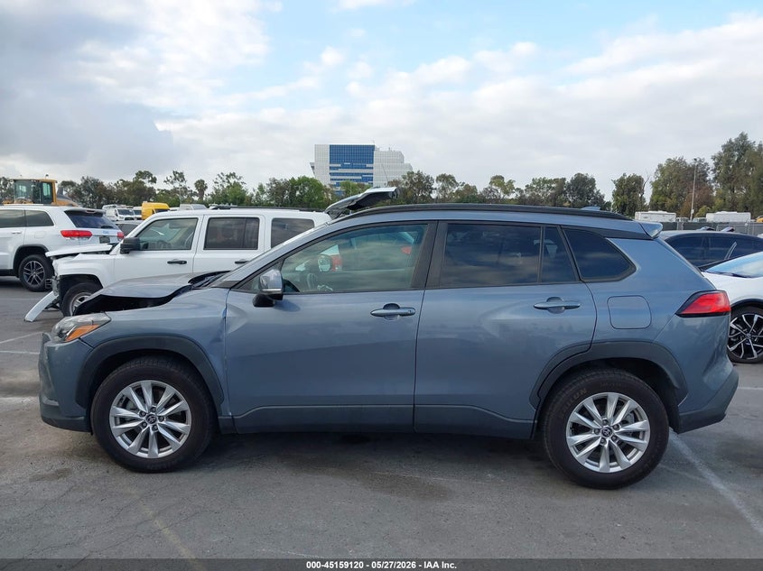 2022 Toyota Corolla Cross Le VIN: 7MUCAABG9NV040842 Lot: 45159120