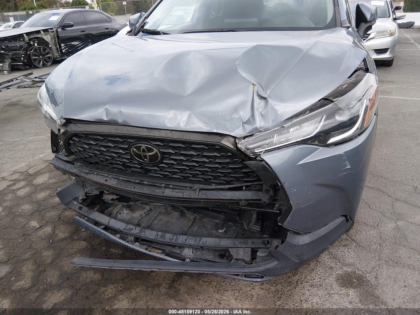 2022 Toyota Corolla Cross Le VIN: 7MUCAABG9NV040842 Lot: 45159120
