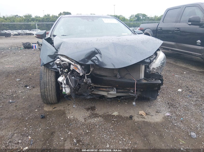 2017 TOYOTA COROLLA auction photo 6