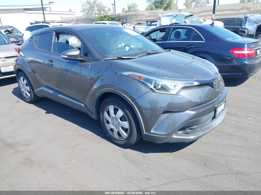 TOYOTA C-HR LE 2019
