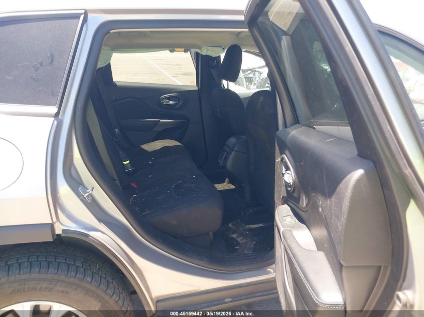 2020 JEEP CHEROKEE auction photo 8