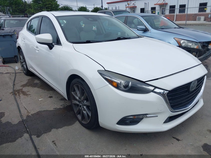 Vin: 3mzbn1m32jm209305, lot: 45657158, mazda mazda3 grand touring 2018 img_1