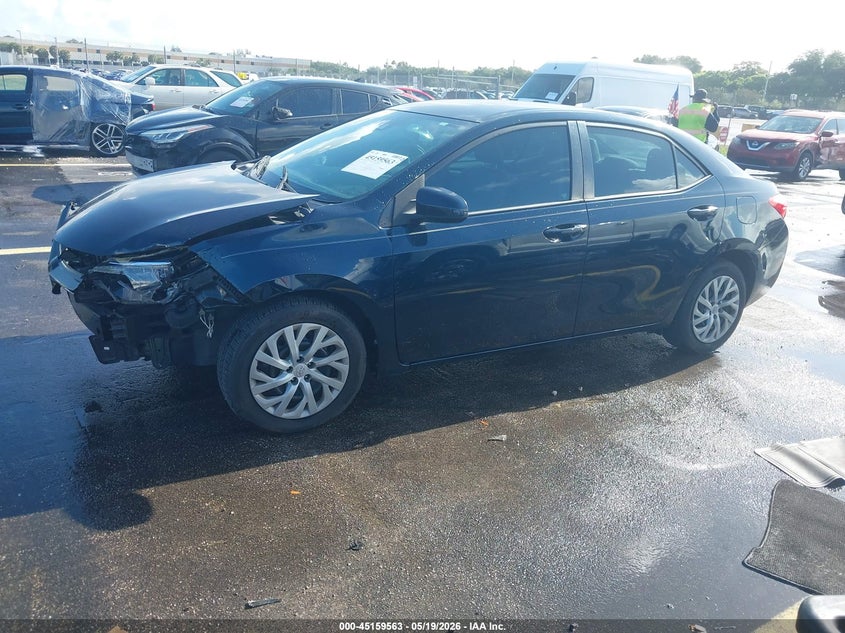 2017 Toyota Corolla Le 2T1BURHE8HC861624 photo 1