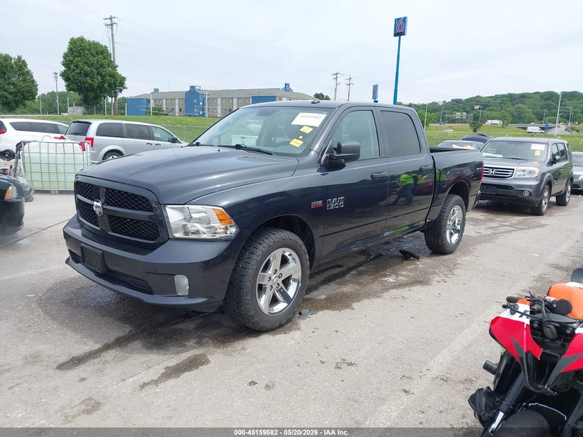 Vin: 3c6rr7kt3jg196615, lot: 45657246, ram 1500 express  4x4 5'7 box 20182