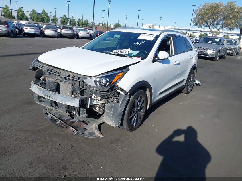 Vin: kndcc3lc9m5482245, lot: 45657382, kia niro touring 20212