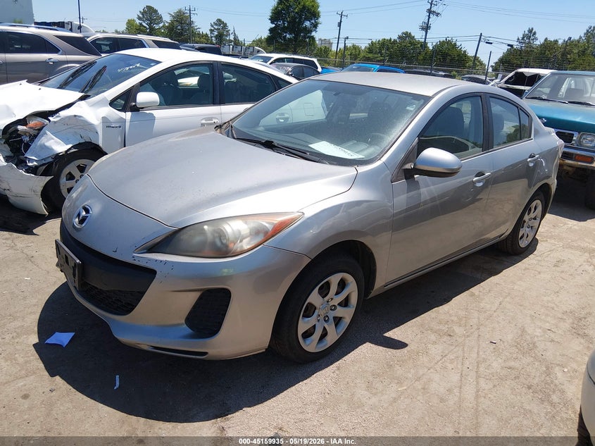 Vin: jm1bl1tg1d1796935, lot: 45657598, mazda mazda3 i sv 20132