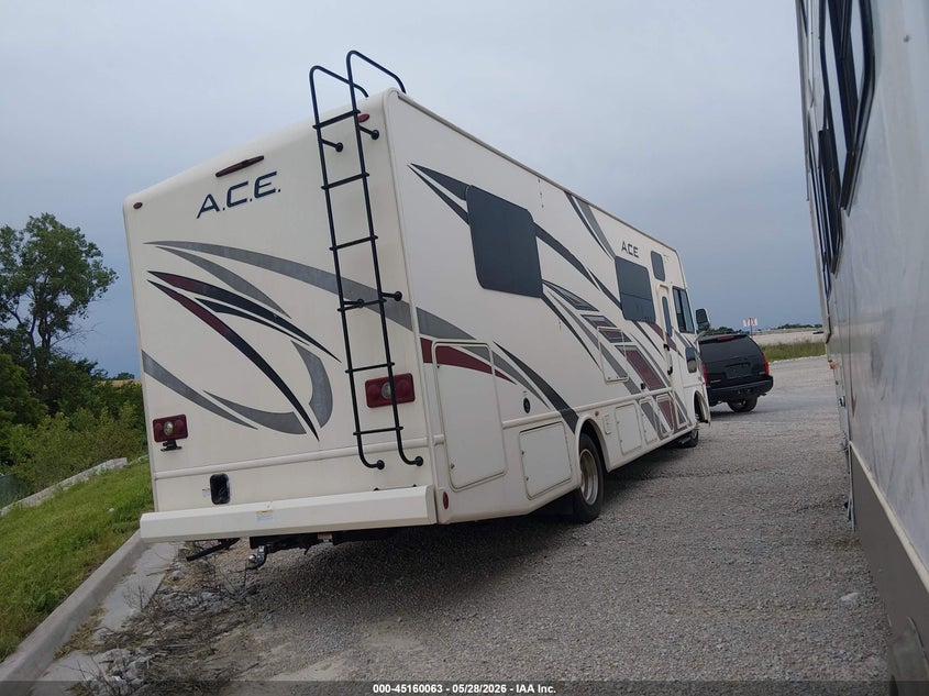 2020 FORD F53 auction photo 4