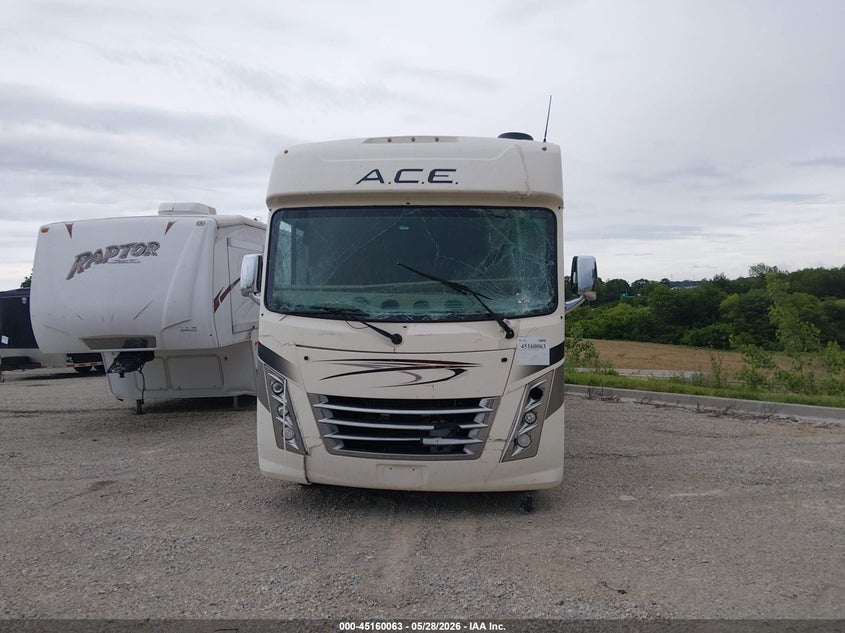 2020 FORD F53 auction photo 6