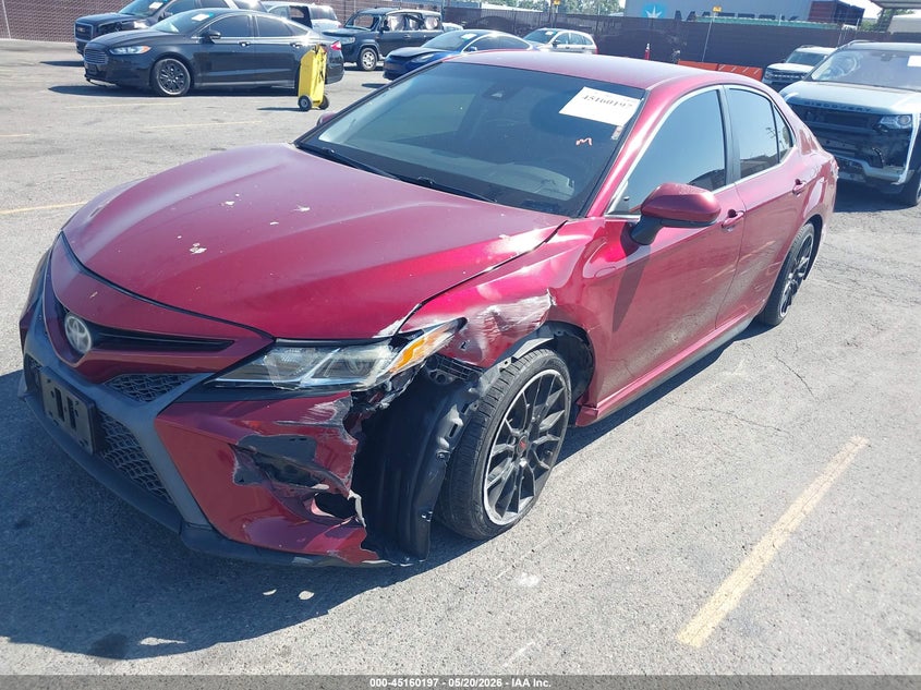 2018 Toyota Camry Se 4T1B11HKXJU519886 photo 1