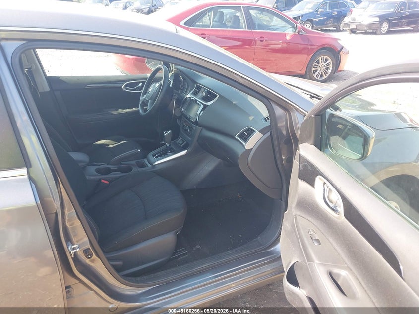 2019 NISSAN SENTRA auction photo 5