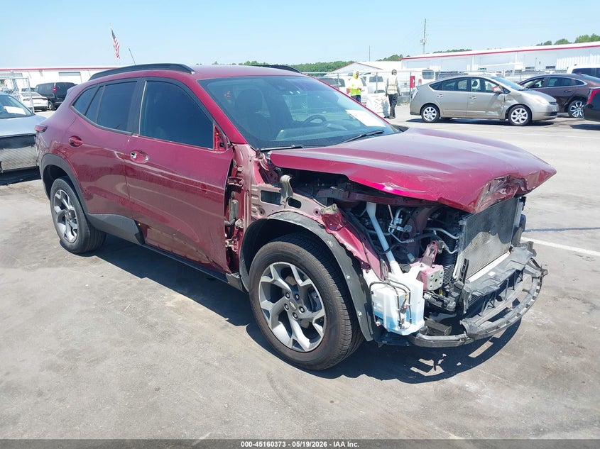 2024 CHEVROLET TRAX auction photo 1