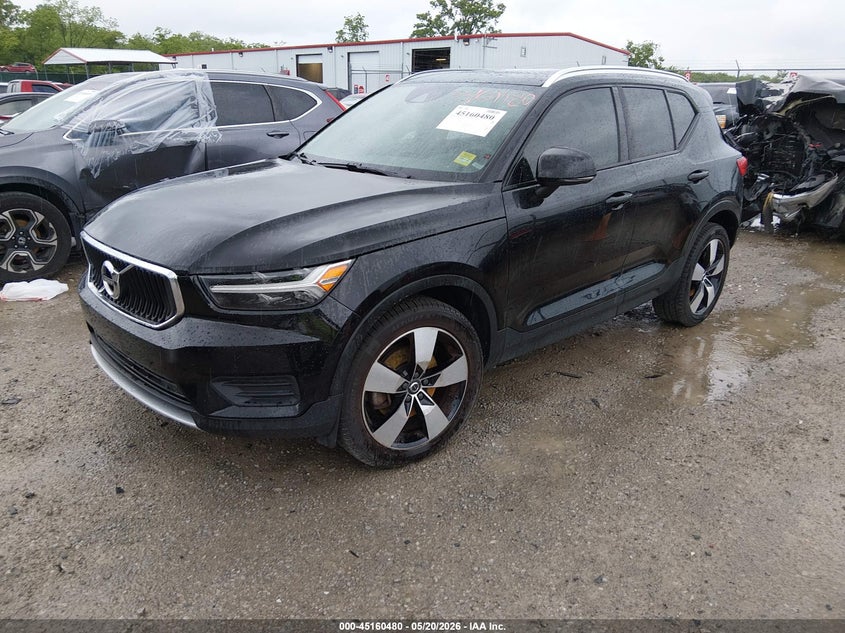 2020 VOLVO XC40 auction photo 2