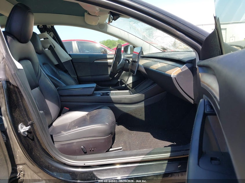 AtlanticExpress - Tesla Model 3