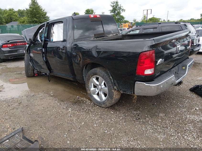 2016 RAM 1500 — zdjęcie 3