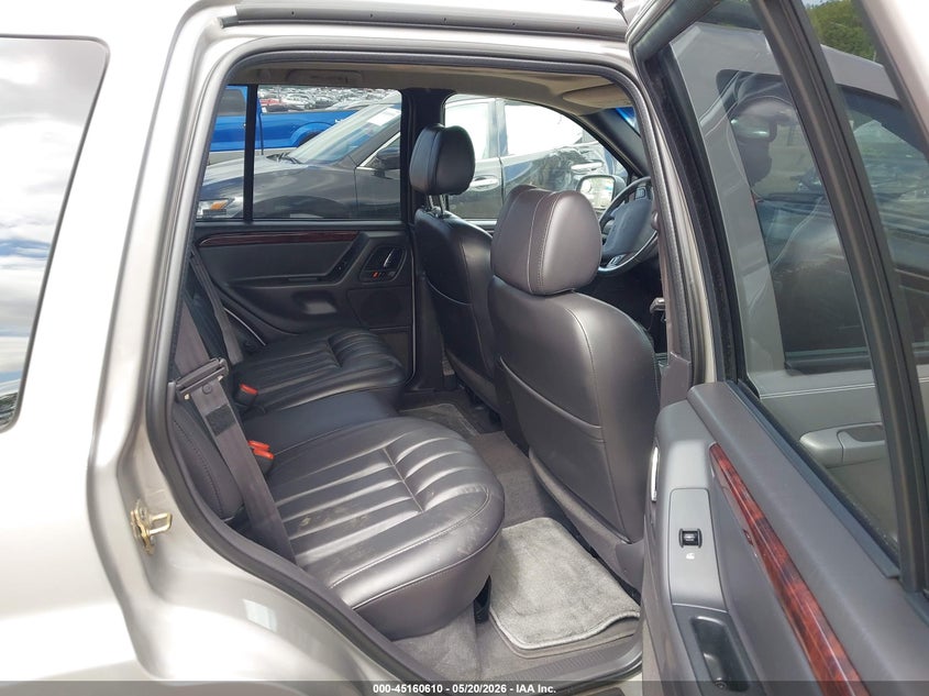 2000 Jeep Grand Cherokee Limited VIN: 1J4GW58N9YC311330 Lot: 45160610