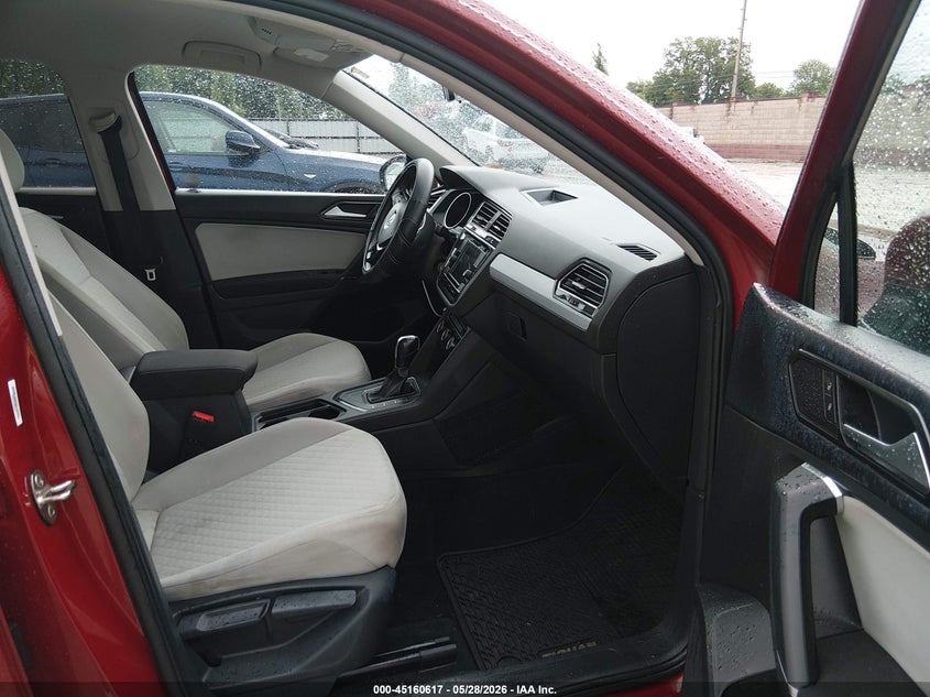 2018 VOLKSWAGEN TIGUAN auction photo 5