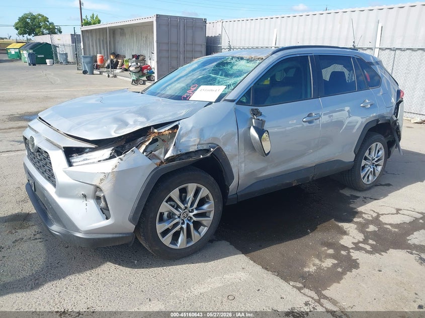 2T3A1RFV6NW270703 2022 Toyota Rav4 Xle Premium photo 1