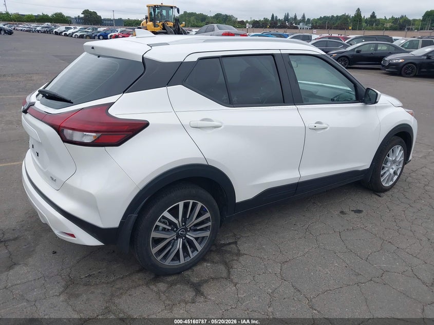 2023 NISSAN KICKS auction photo 4