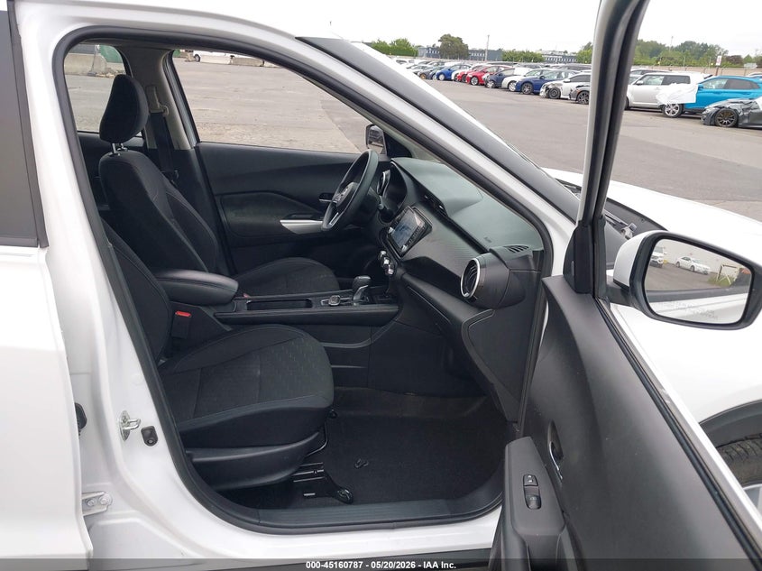 2023 NISSAN KICKS auction photo 5