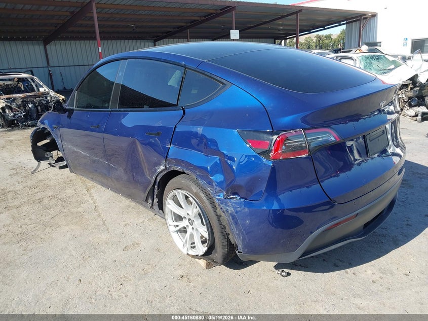 2023 TESLA MODEL Y auction photo 3