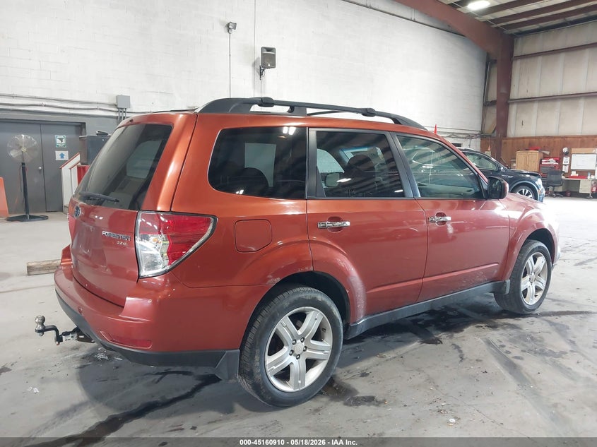 2010 SUBARU FORESTER auction photo 4