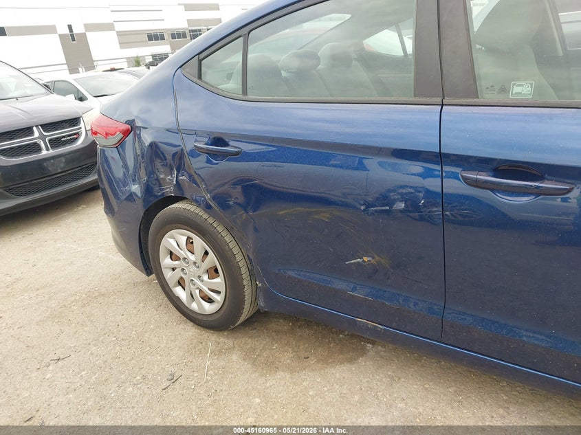 VIN 5NPD74LF0JH219730 2018 HYUNDAI ELANTRA SE