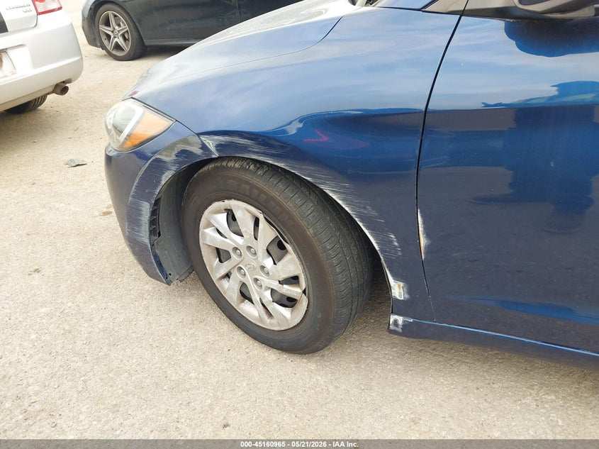 VIN 5NPD74LF0JH219730 2018 HYUNDAI ELANTRA SE