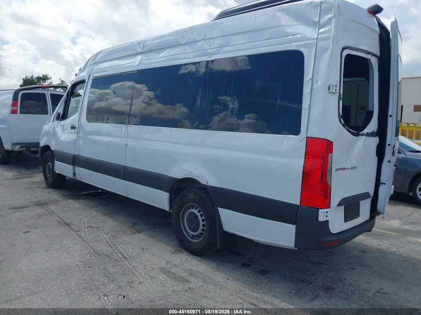 Vin: w1z4kghyxtt602297, lot: 45658635, mercedes-benz sprinter 2500 high roof 4-cyl diesel 20263