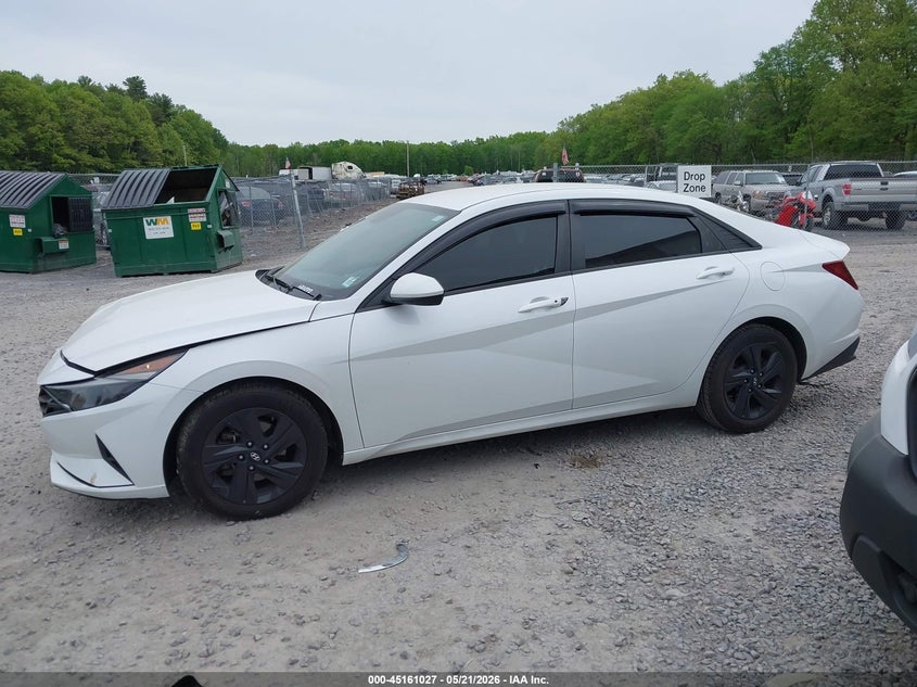 VIN 5NPLM4AG9NH053889 2022 HYUNDAI ELANTRA SEL