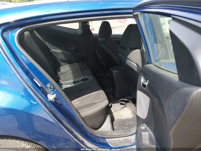 2016 Hyundai Veloster VIN: KMHTT68T4DU274325 Lot: 45161185