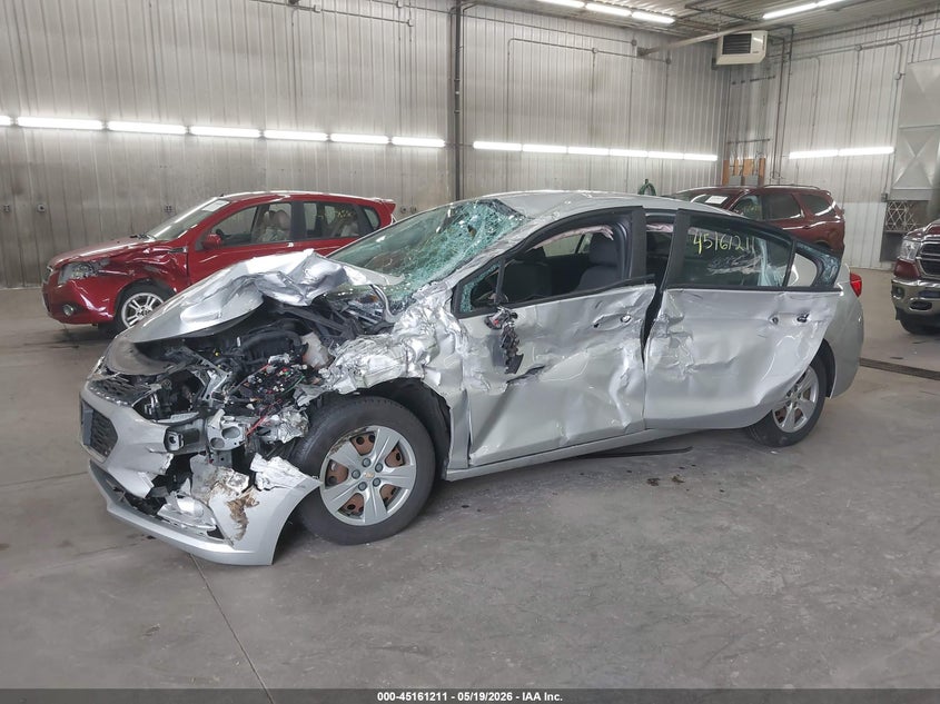 2018 Chevrolet Cruze Ls Auto 1G1BC5SM1J7133204 photo 1
