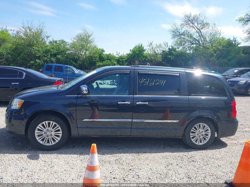 2013 Chrysler Town & Country Limited VIN: 2C4RC1GG2DR737445 Lot: 45161241