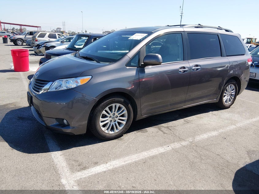 2011 Toyota Sienna Xle V6 5TDYK3DC7BS175977 photo 1