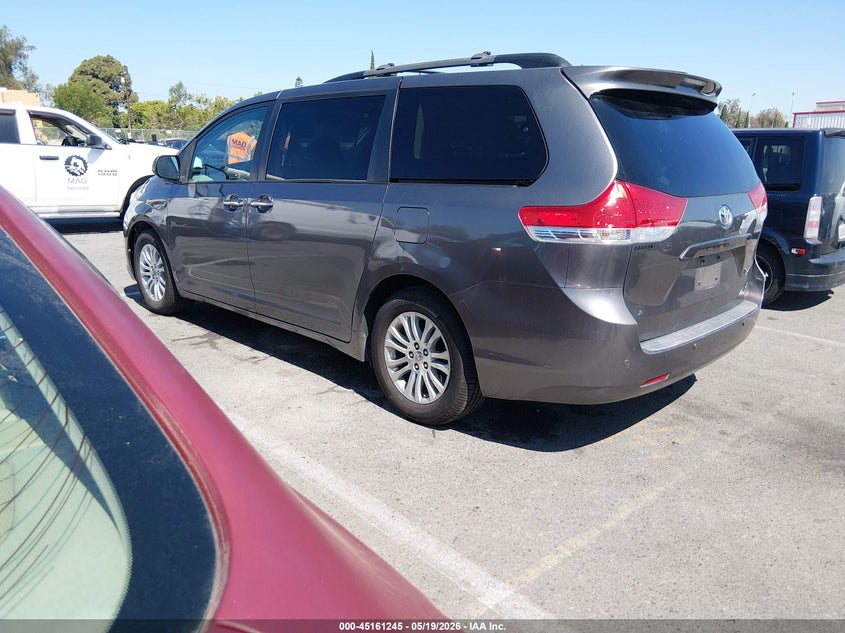 2011 Toyota Sienna 3.5 Xle V6 grey Lot 111045161245 Vin 5TDYK3DC7BS175977