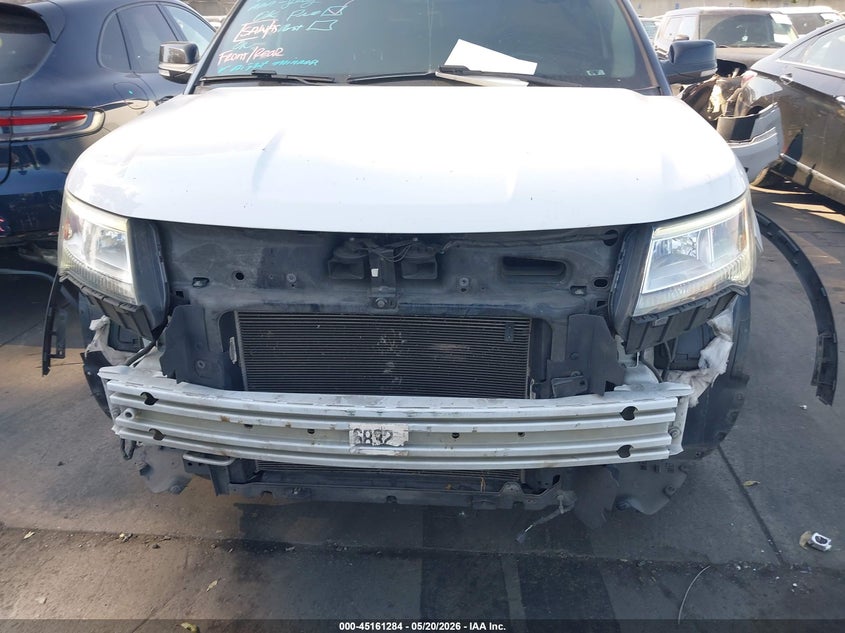 VIN 1FM5K7D83JGC41631 2018 FORD EXPLORER XLT