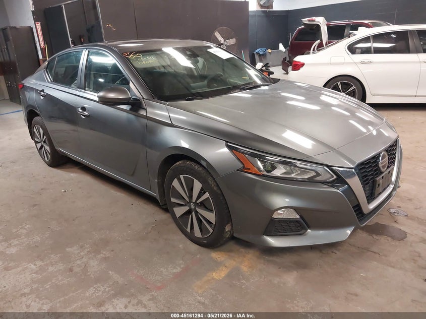 2021 NISSAN ALTIMA auction photo 1