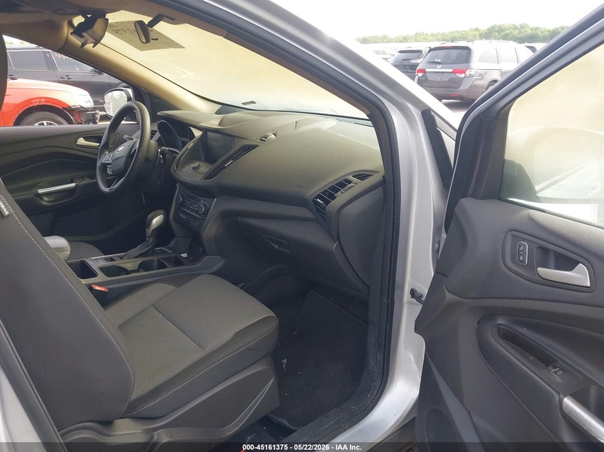 VIN 1FMCU9GD0KUA31352 2019 FORD ESCAPE SE